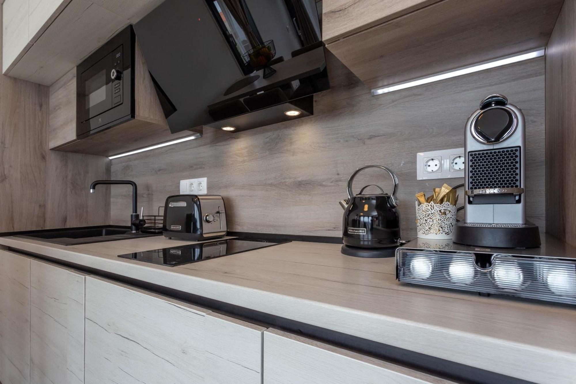 Grey House Apartment Бол Екстериор снимка