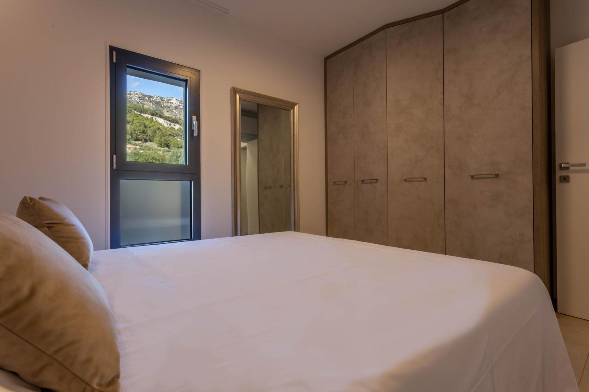 Grey House Apartment Бол Екстериор снимка