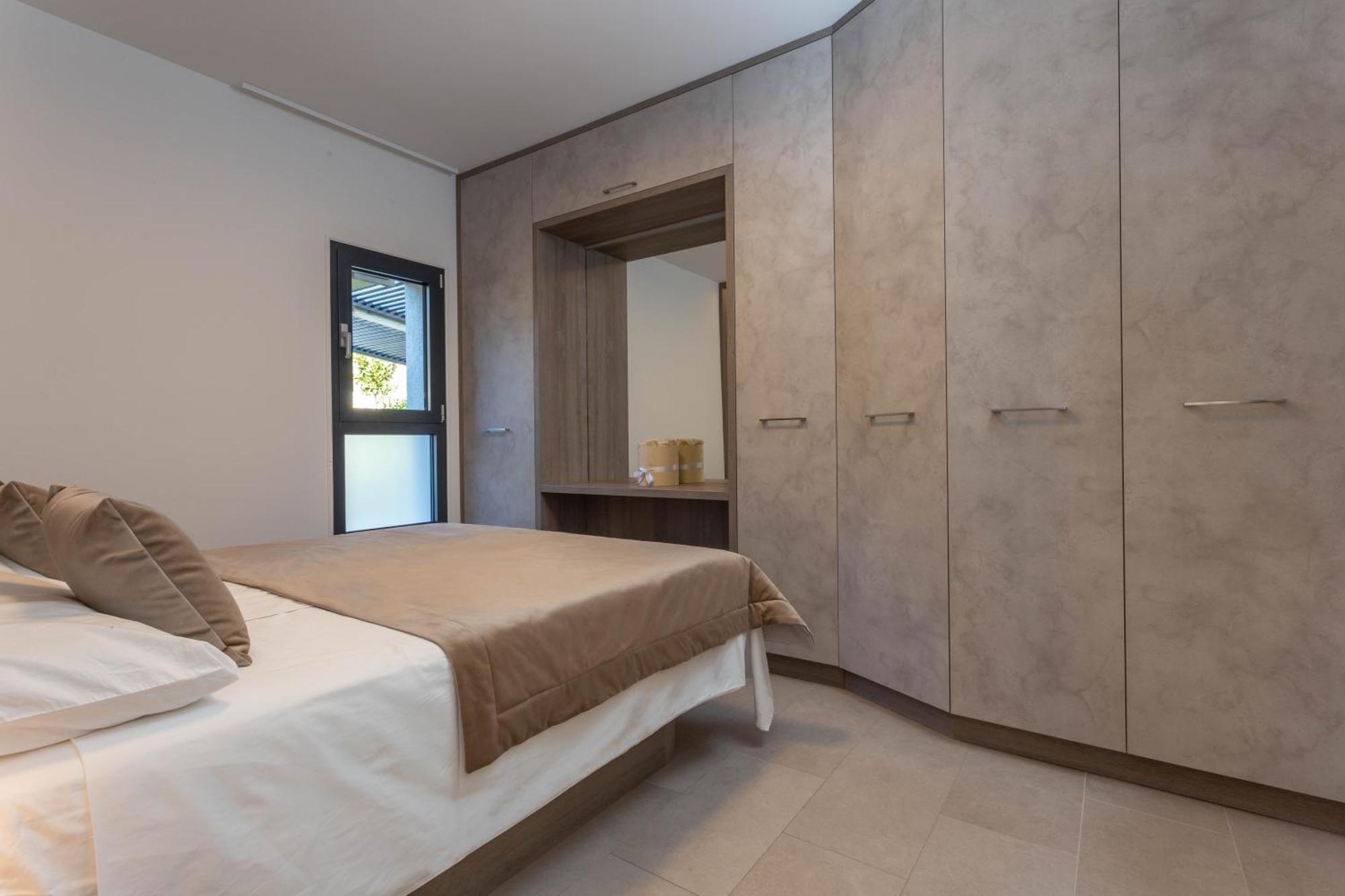 Grey House Apartment Бол Екстериор снимка